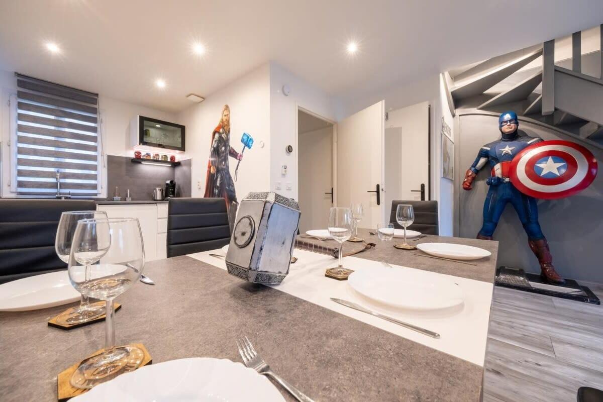 Disney Avengers Home Magny-le-Hongre Exteriér fotografie